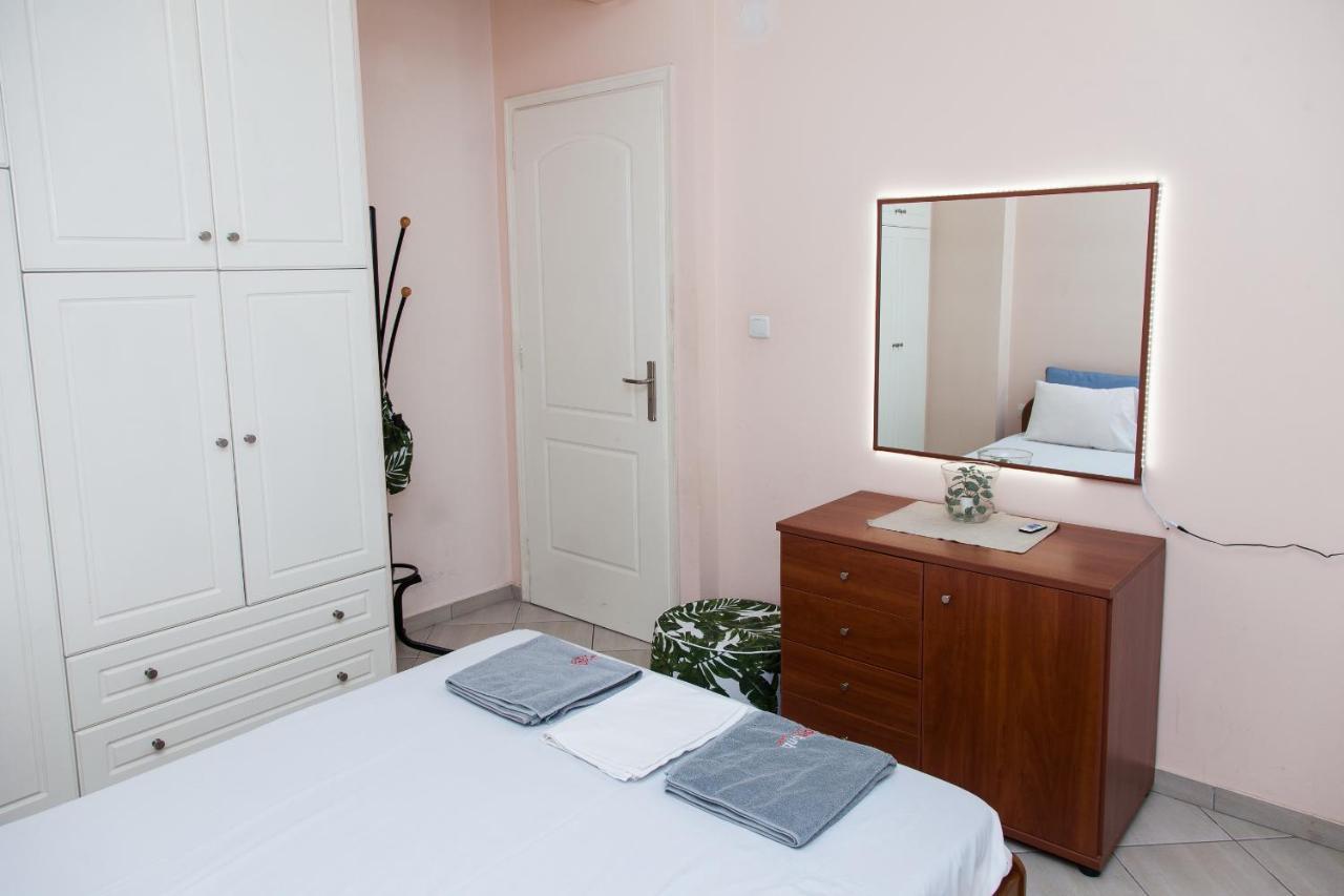 Lovely Apt In Peristeri 아테네 외부 사진