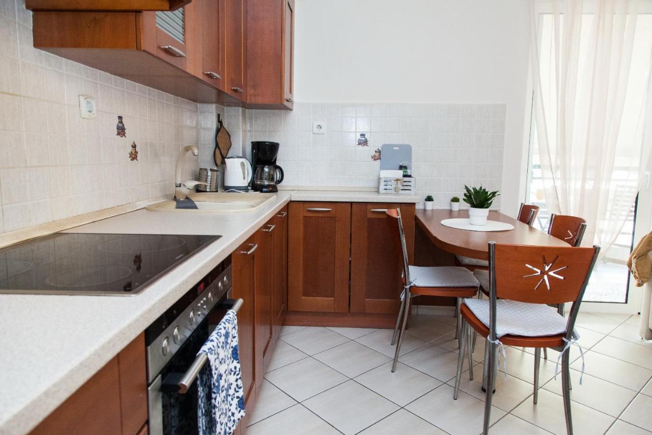 Lovely Apt In Peristeri 아테네 외부 사진