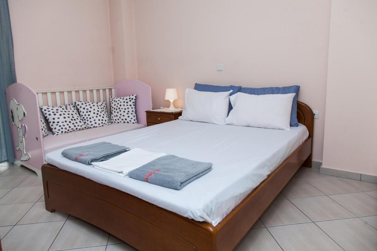 Lovely Apt In Peristeri 아테네 외부 사진