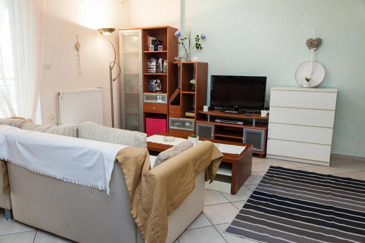 Lovely Apt In Peristeri 아테네 외부 사진