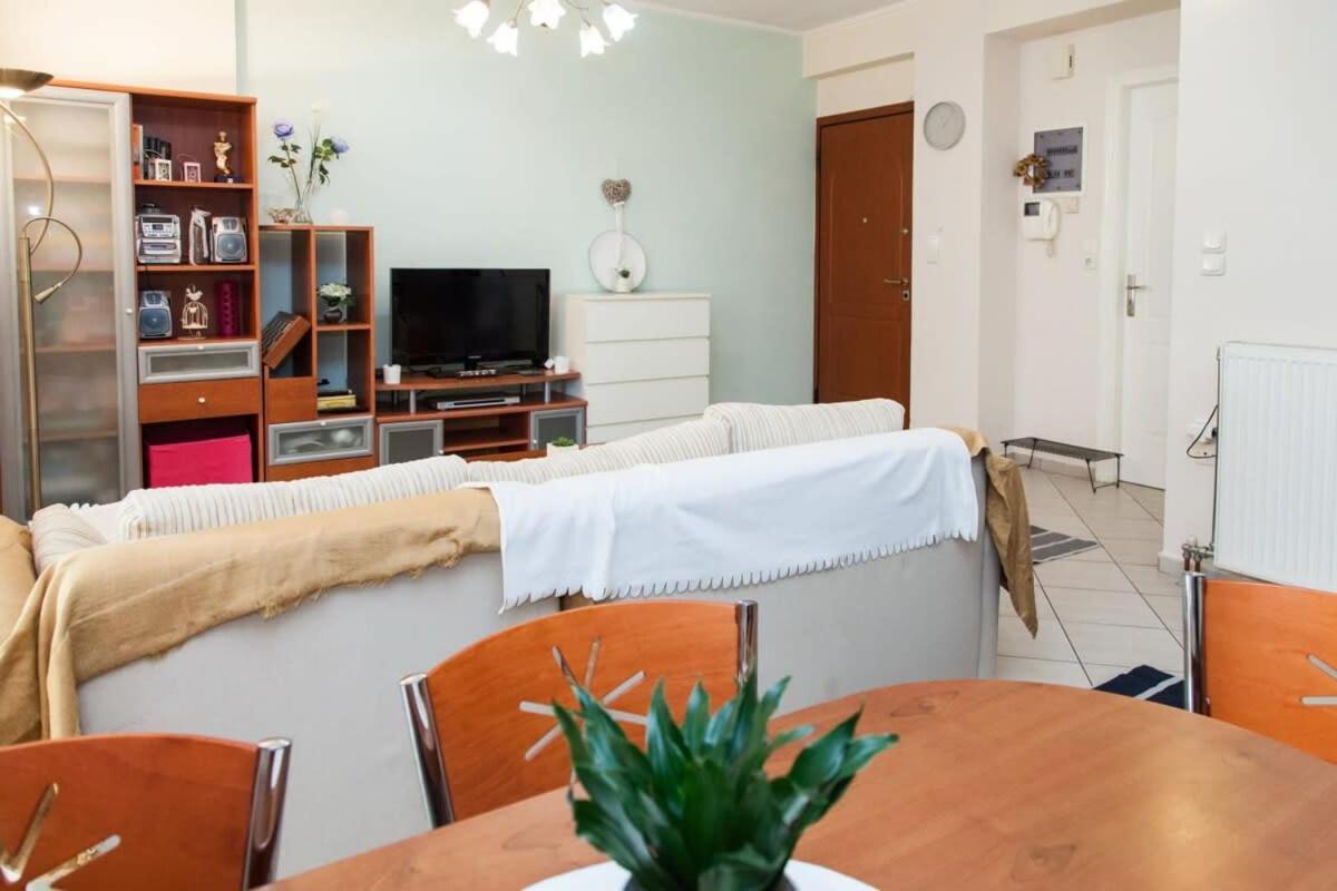 Lovely Apt In Peristeri 아테네 외부 사진