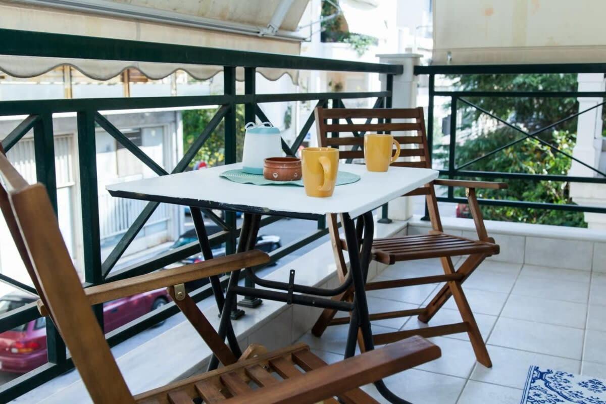 Lovely Apt In Peristeri 아테네 외부 사진